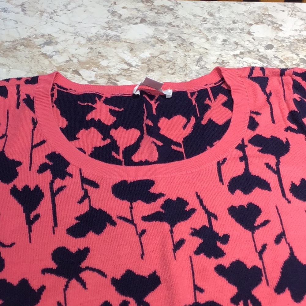Maternity sweater, size XL, short sleeved